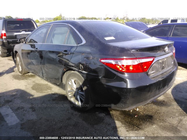 4T1BF1FK4FU052170 - 2015 TOYOTA CAMRY LE/XLE/SE/XSE BLACK photo 3