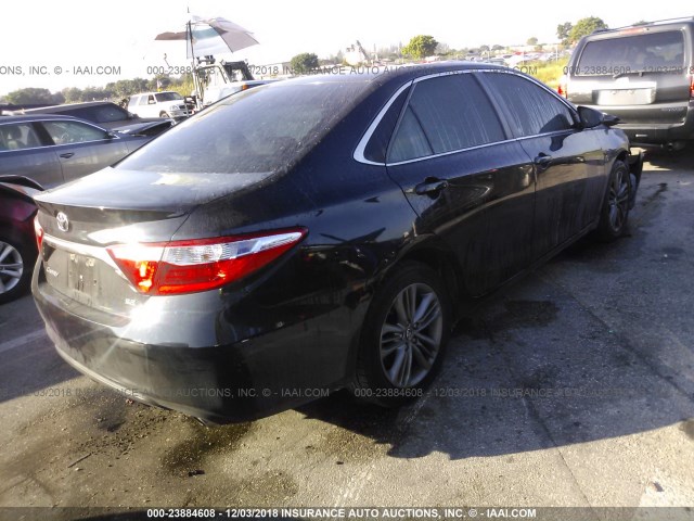 4T1BF1FK4FU052170 - 2015 TOYOTA CAMRY LE/XLE/SE/XSE BLACK photo 4