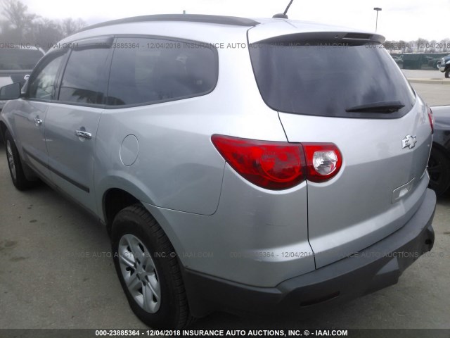 1GNKRFED1CJ403780 - 2012 CHEVROLET TRAVERSE LS SILVER photo 3