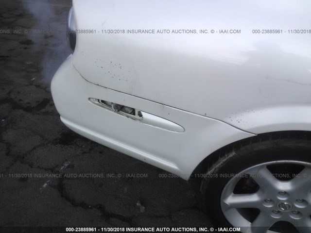 JN1DA31D32T429235 - 2002 NISSAN MAXIMA GLE/GXE/SE WHITE photo 6