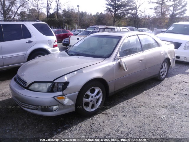 JT8BF28G9Y5081520 - 2000 LEXUS ES 300 GOLD photo 2