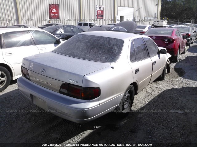 4T1BF12K1TU142510 - 1996 TOYOTA CAMRY LE/XLE/SE BROWN photo 4