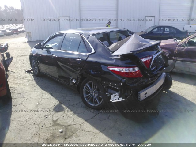 4T1BF1FKXGU252682 - 2016 TOYOTA CAMRY LE/XLE/SE/XSE BLACK photo 3