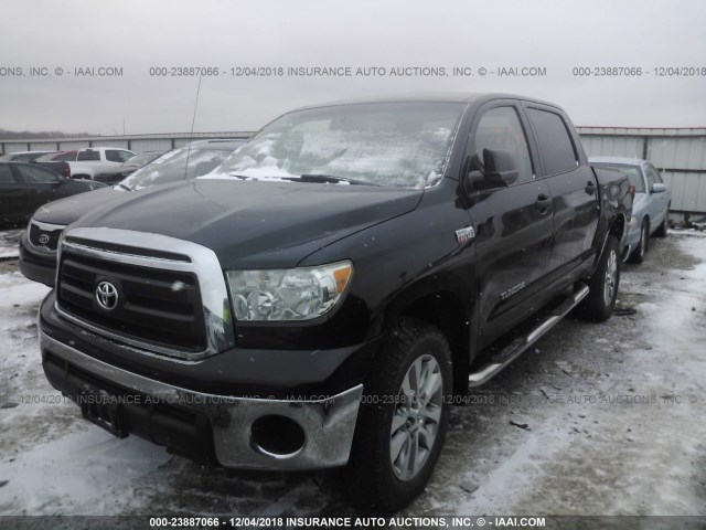 5TFDW5F11BX169581 - 2011 TOYOTA TUNDRA CREWMAX SR5 BLACK photo 2