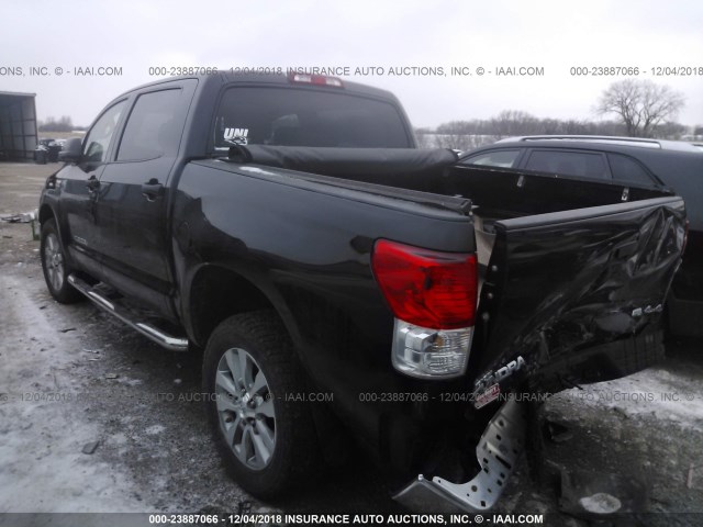 5TFDW5F11BX169581 - 2011 TOYOTA TUNDRA CREWMAX SR5 BLACK photo 3