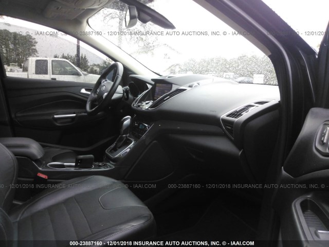 1FMCU0J96DUA77089 - 2013 FORD ESCAPE TITANIUM BLACK photo 5