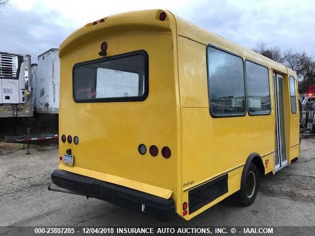 1GB6G5BG3E1189438 - 2014 CHEVROLET EXPRESS G4500  YELLOW photo 4