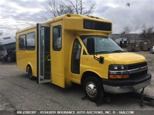 1GB6G5BG8E1128456 - 2014 CHEVROLET EXPRESS G4500  YELLOW photo 1