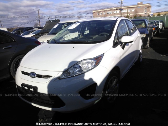 3FADP4TJ0DM155567 - 2013 FORD FIESTA S WHITE photo 2