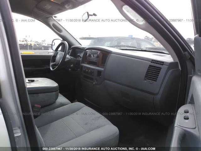 3D7KR28D56G109680 - 2006 DODGE RAM 2500 ST/SLT 银色 照片 5