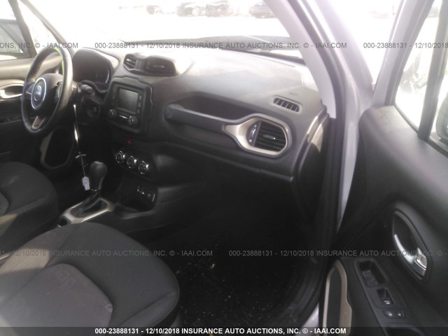 ZACCJABT1GPD14087 - 2016 JEEP RENEGADE LATITUDE SILVER photo 5