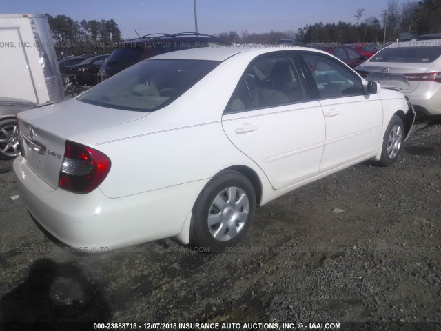 4T1BE32K13U241455 - 2003 TOYOTA CAMRY LE/XLE/SE WHITE photo 4