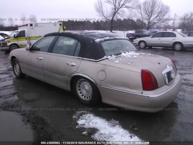 1LNFM81WXWY644630 - 1998 LINCOLN TOWN CAR EXECUTIVE TAN photo 3