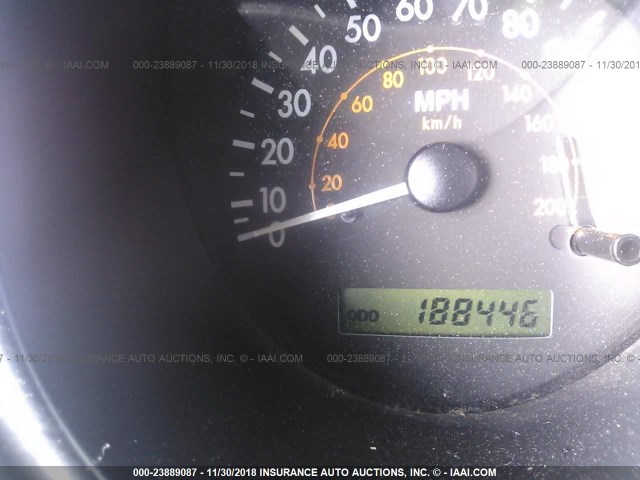 KL1TJ62614B255689 - 2004 CHEVROLET AVEO LS GRAY photo 7