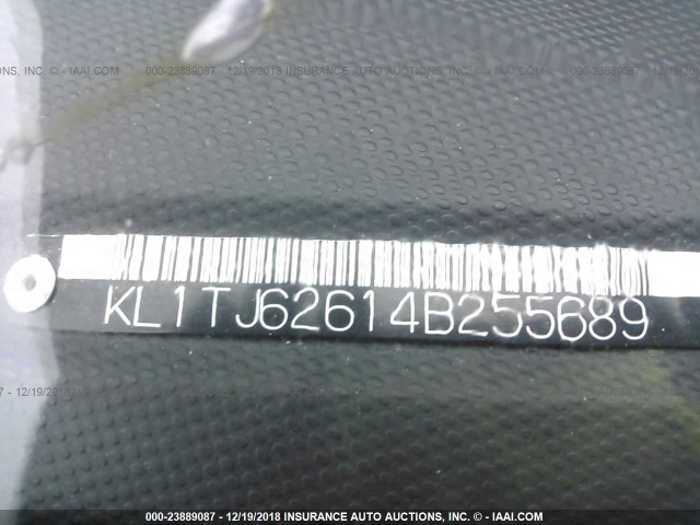 KL1TJ62614B255689 - 2004 CHEVROLET AVEO LS GRAY photo 9