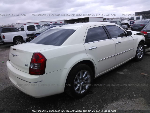 2C3CA5CV4AH241740 - 2010 CHRYSLER 300 TOURING WHITE photo 4