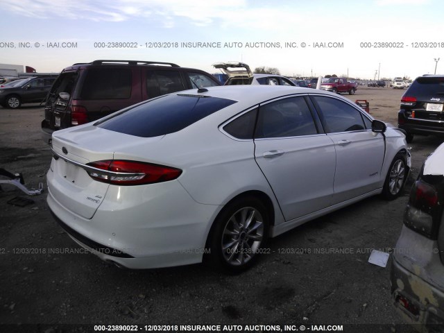 3FA6P0LU7HR257677 - 2017 FORD FUSION SE HYBRID WHITE photo 4