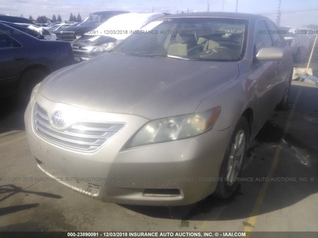 JTNBB46K273022461 - 2007 TOYOTA CAMRY NEW GENERAT HYBRID GOLD photo 2