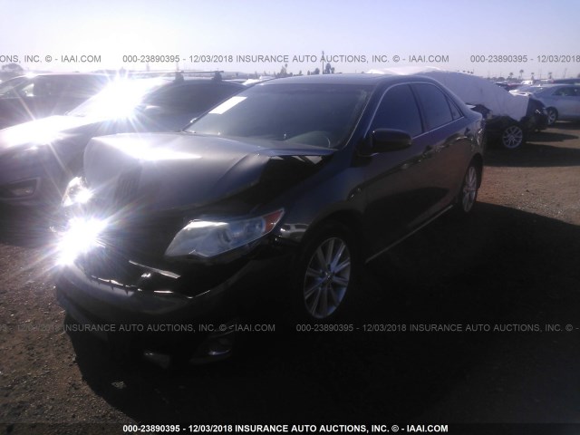 4T4BF1FK4CR175405 - 2012 TOYOTA CAMRY SE/LE/XLE 灰色 照片 2