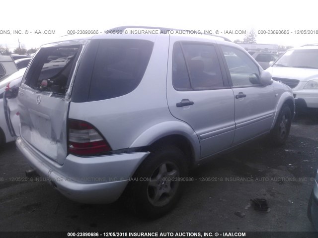 4JGAB54E8XA139469 - 1999 MERCEDES-BENZ ML 320 SILVER photo 4