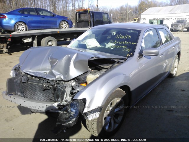 2C3CCAAG7FH820168 - 2015 CHRYSLER 300 LIMITED SILVER photo 2