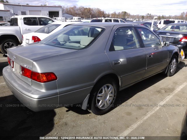 JT2BF22K110303588 - 2001 TOYOTA CAMRY CE/LE/XLE GOLD photo 4