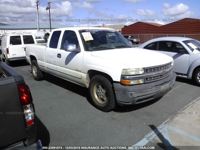 2GCEC19V021385794 - 2002 CHEVROLET SILVERADO C1500 WHITE photo 1