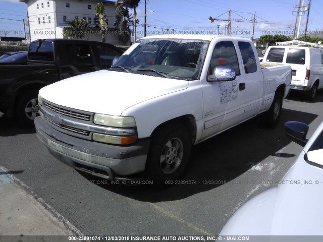 2GCEC19V021385794 - 2002 CHEVROLET SILVERADO C1500 WHITE photo 2