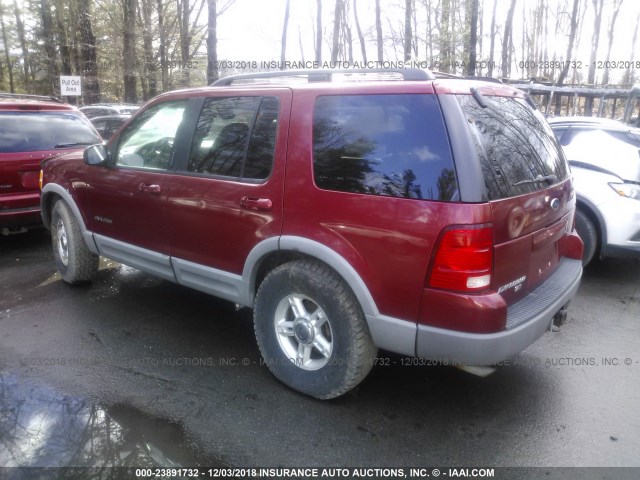 1FMDU73E42ZB95939 - 2002 FORD EXPLORER XLT RED photo 3