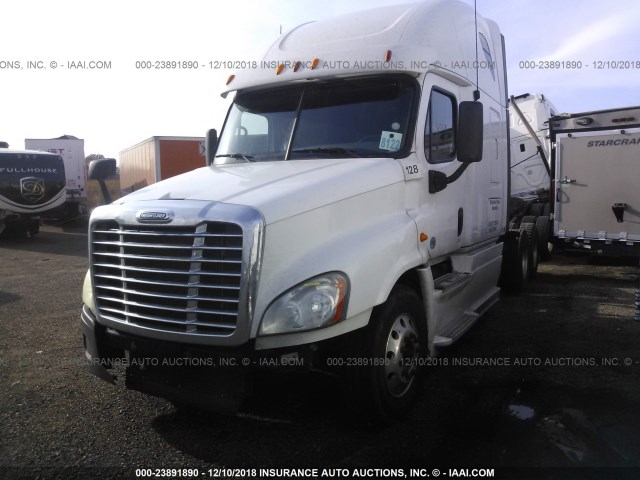 1FUJGLBG3DSBS7861 - 2013 FREIGHTLINER CASCADIA 125  Unknown photo 2