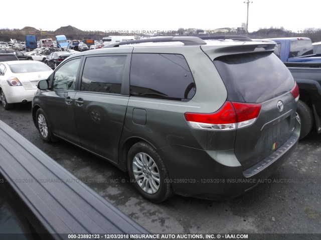 5TDYK3DC1DS361792 - 2013 TOYOTA SIENNA XLE/LIMITED TEAL photo 3