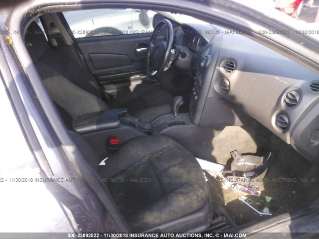 2G2WP552681189688 - 2008 PONTIAC GRAND PRIX GRAY photo 5