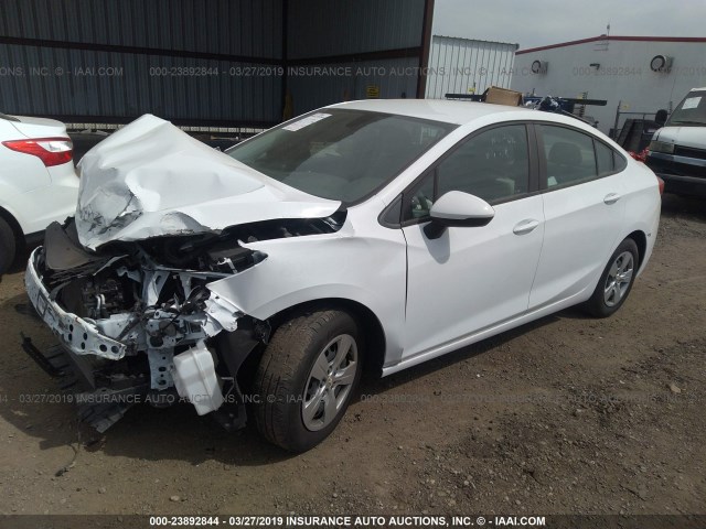 1G1BC5SM5H7170525 - 2017 CHEVROLET CRUZE LS WHITE photo 2