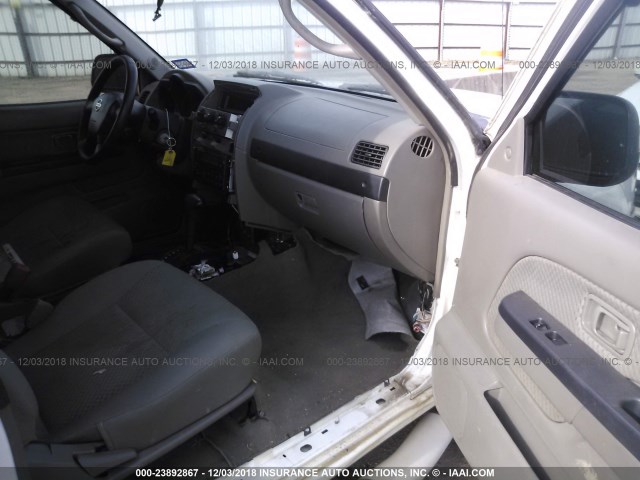 5N1ED28TX4C655741 - 2004 NISSAN XTERRA XE/SE WHITE photo 5