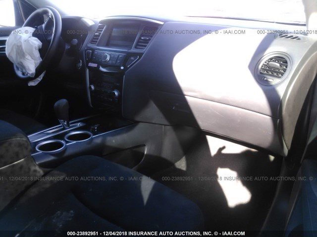 5N1AR2MN5FC668956 - 2015 NISSAN PATHFINDER S/SV/SL/PLATINUM GRAY photo 5