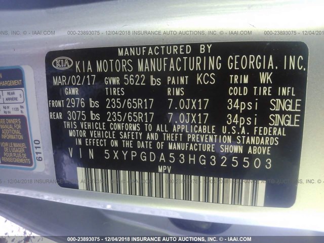 5XYPGDA53HG325503 - 2017 KIA SORENTO LX/L SILVER photo 9