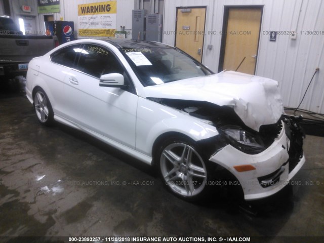 WDDGJ8JB3FG356409 - 2015 MERCEDES-BENZ C 350 4MATIC WHITE photo 1