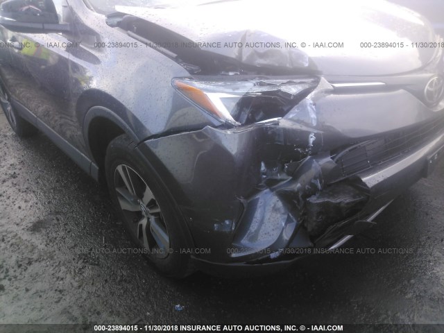 2T3RFREVXJW815253 - 2018 TOYOTA RAV4 ADVENTURE/XLE GRAY photo 6