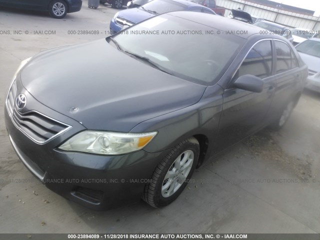 4T4BF3EK4BR214537 - 2011 TOYOTA CAMRY GRAY photo 2