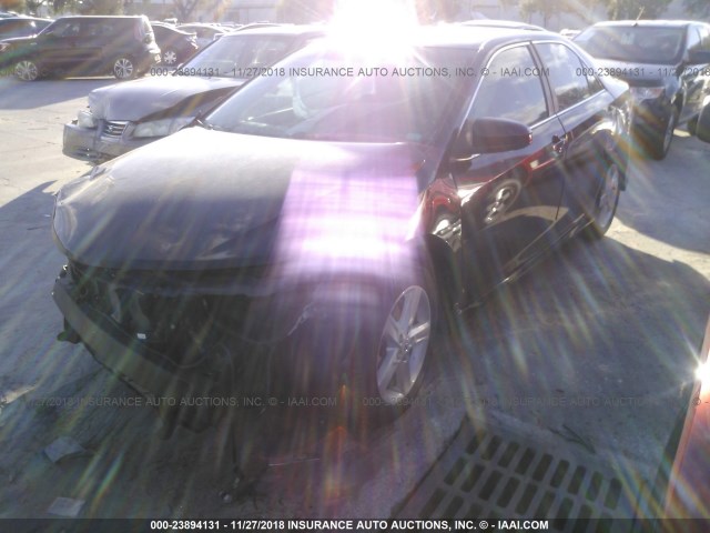 4T1BF1FK1CU598419 - 2012 TOYOTA CAMRY SE/LE/XLE BLACK photo 2