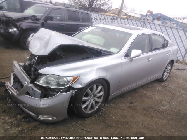 JTHGL46F275013790 - 2007 LEXUS LS 460L SILVER photo 2