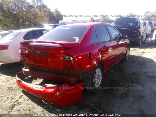 1FAHP34N57W286382 - 2007 FORD FOCUS ZX4/S/SE/SES RED photo 4