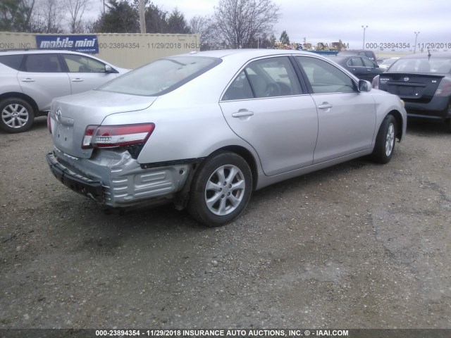 4T1BF3EK2BU685483 - 2011 TOYOTA CAMRY SE/LE/XLE SILVER photo 4