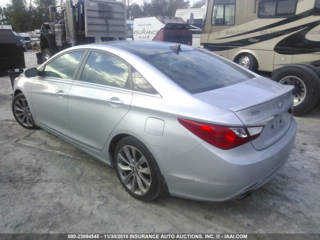 5NPEC4AB1DH572255 - 2013 HYUNDAI SONATA SE/LIMITED SILVER photo 3