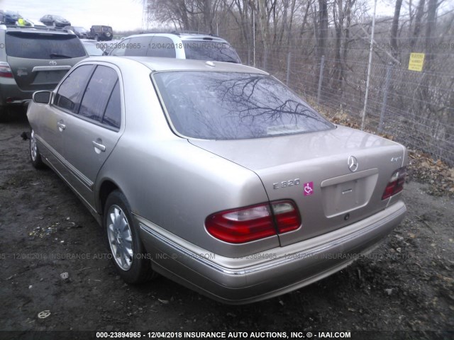 WDBJF82J5YX035934 - 2000 MERCEDES-BENZ E 320 4MATIC TAN photo 3