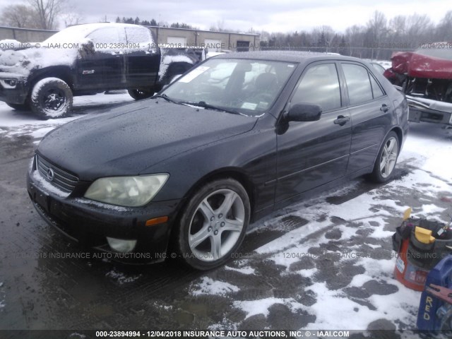 JTHBD182110022632 - 2001 LEXUS IS 300 BLACK photo 2