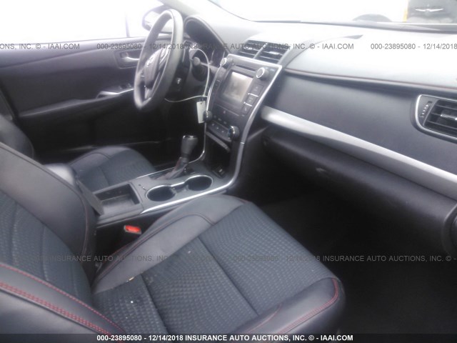 4T1BF1FK3FU967933 - 2015 TOYOTA CAMRY LE/XLE/SE/XSE GRAY photo 5