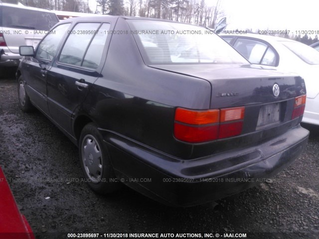 3VWRB81H6WM106394 - 1998 VOLKSWAGEN JETTA GL BLACK photo 3