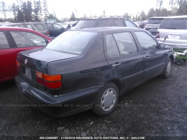 3VWRB81H6WM106394 - 1998 VOLKSWAGEN JETTA GL BLACK photo 4