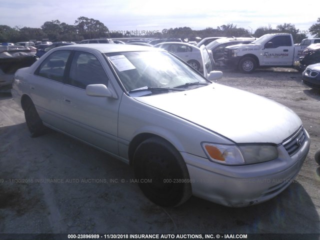 JT2BG22K810598105 - 2001 TOYOTA CAMRY CE/LE/XLE SILVER photo 1